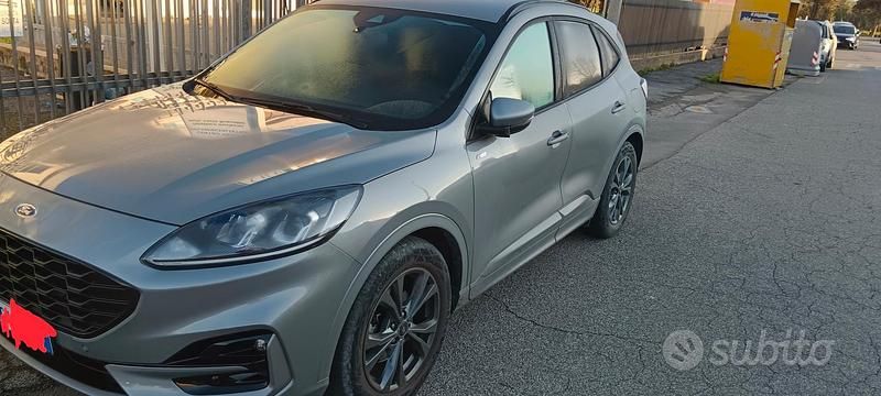 Usata Ford Kuga ST-Line 150 CV (110 kW) 2023 Grigio SUV