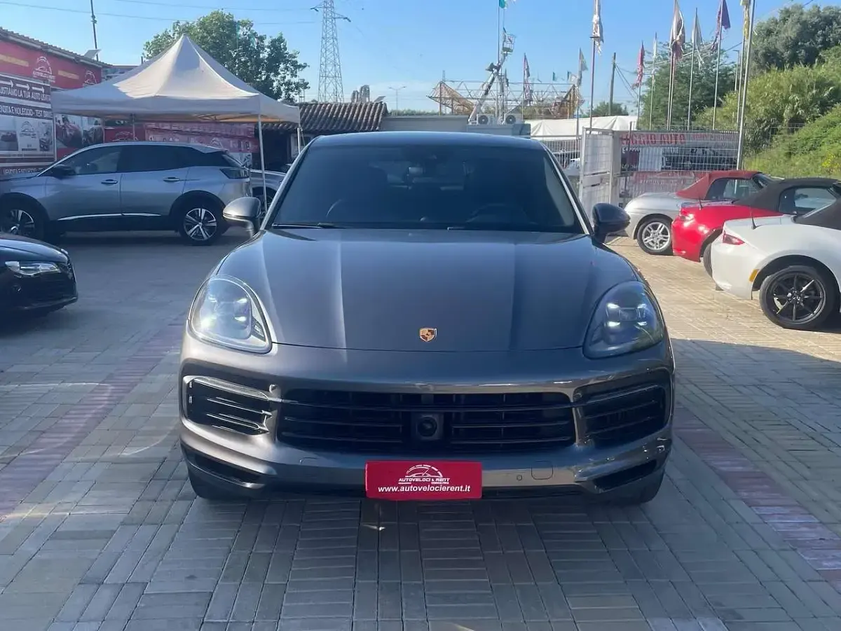 Usata Porsche Cayenne Sport 340 CV (250 kW) 2022 Grigio SUV