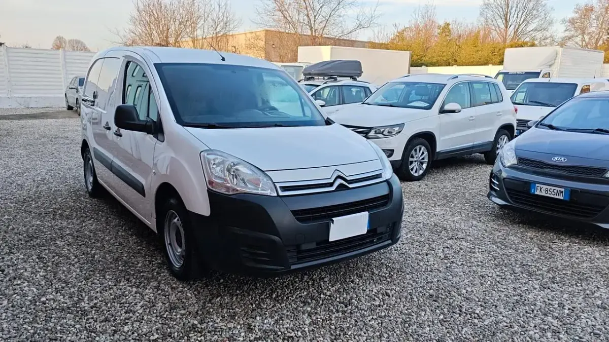 Usata Citroën Berlingo Feel 69 CV (50 kW) 2017 Bianco Monovolume