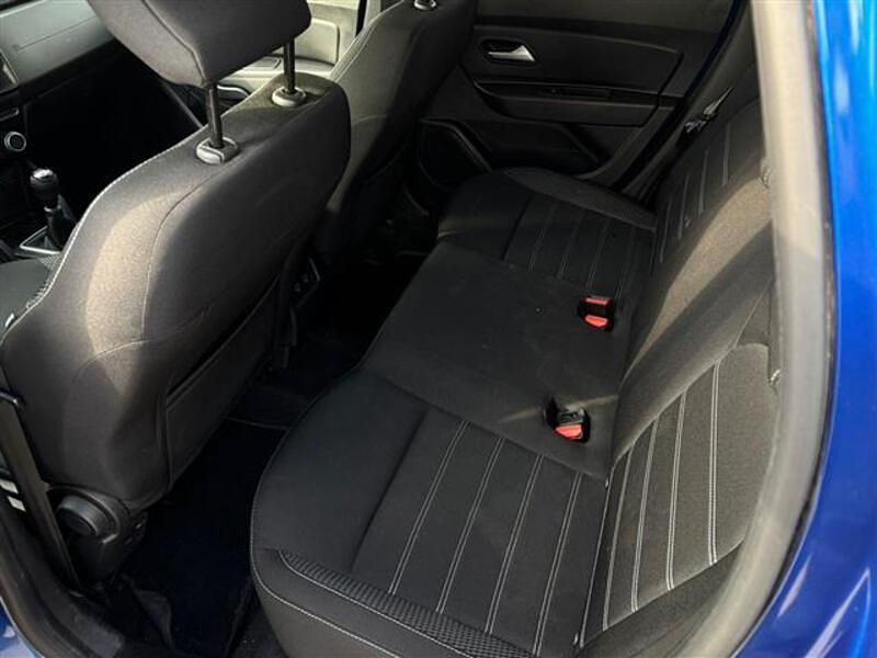 Usata Dacia Duster Journey 101 CV (74 kW) 2023 Blu scuro SUV