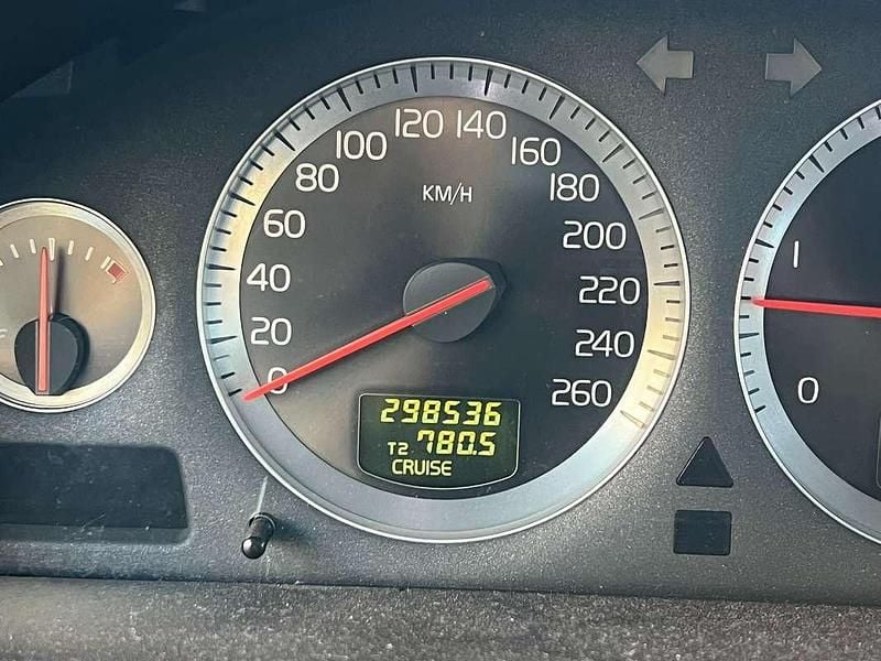 Usata Volvo XC90 Executive 185 CV (136 kW) 2007 Argento SUV