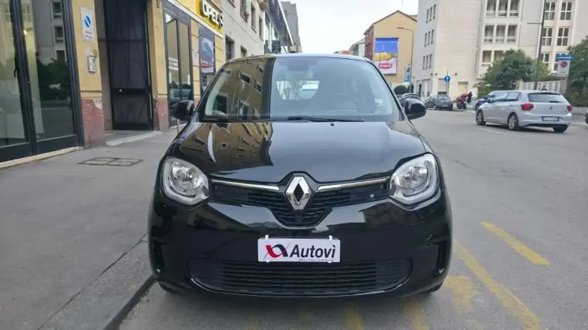 Usata Renault Twingo Urban Night 30 kW (42 CV) 2022 Nero Utilitaria