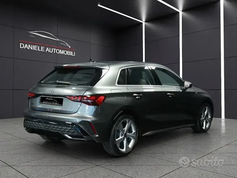 Nuova Audi A3 S-Line 150 CV (110 kW) 2025 Grigio Berlina