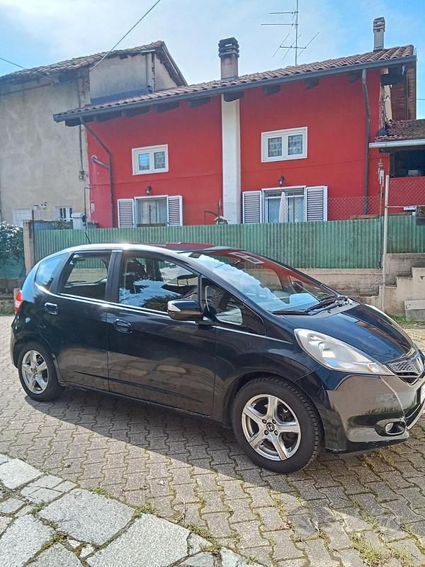 Usata Honda Jazz Elegance 99 CV (72 kW) 2012 Nero Utilitaria