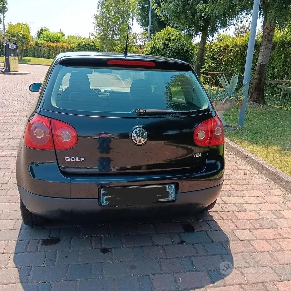 Usata VW Golf V Trendline 105 CV (77 kW) 2007 Nero Berlina