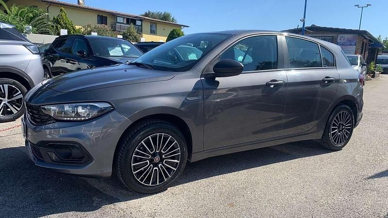 Usata Fiat Tipo 101 CV (74 kW) 2023 Grigio Berlina