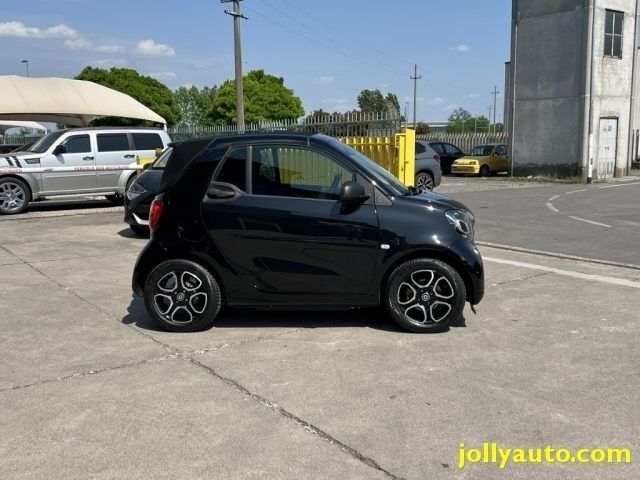 Usata Smart ForTwo Electric Drive Passion 60 kW (82 CV) 2019 Nero Cabrio