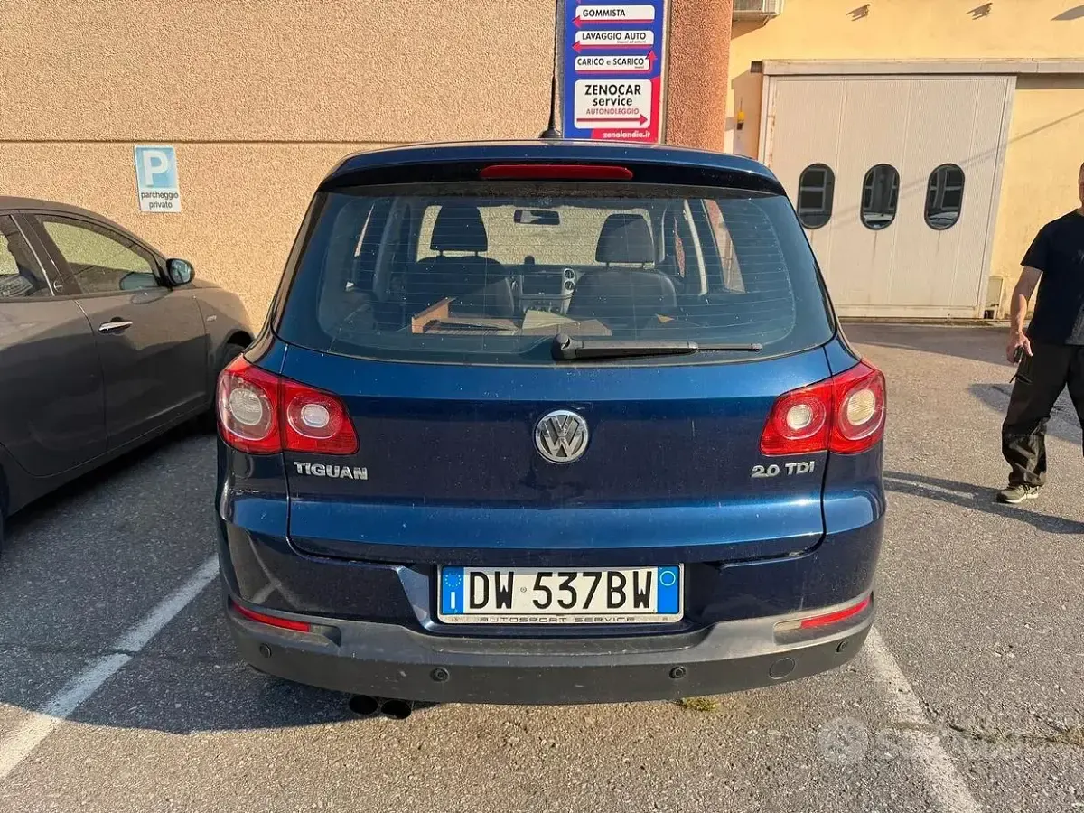 Usata VW Tiguan Sportline 140 CV (102 kW) 2009 Bluazzurro SUV