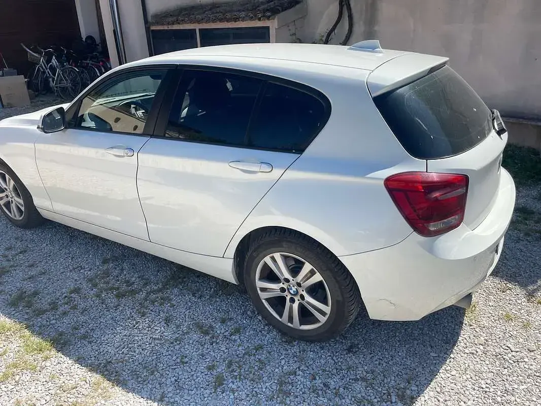 Usata BMW 114 95 CV (69 kW) 2014 Bianco Utilitaria