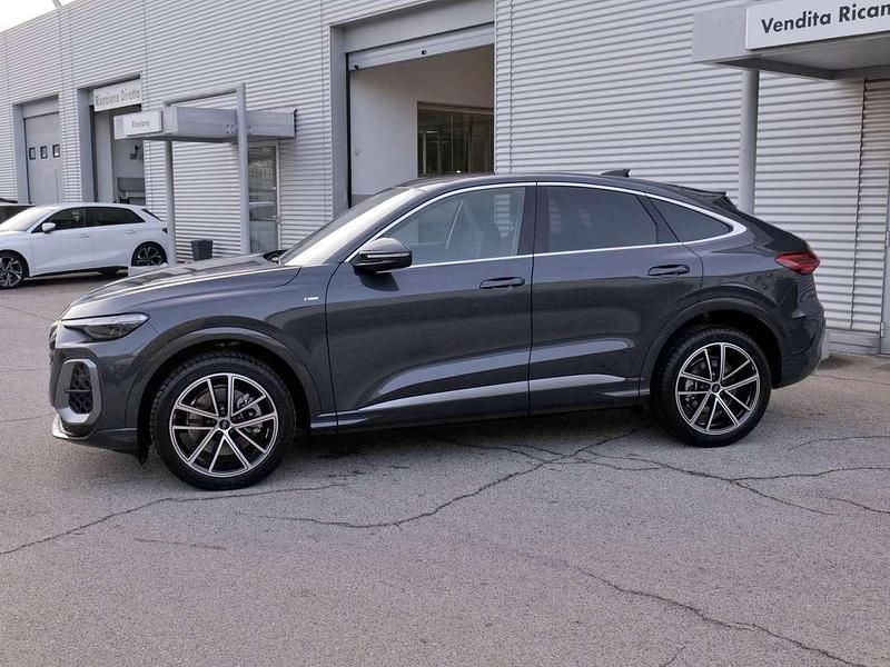 Nuova Audi Q5 Sportback S-Line 204 CV (150 kW) 2025 Grigio SUV