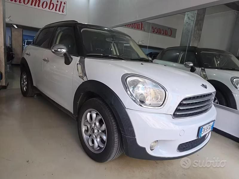 Usata Mini One Countryman 90 CV (66 kW) 2012 Bianco SUV