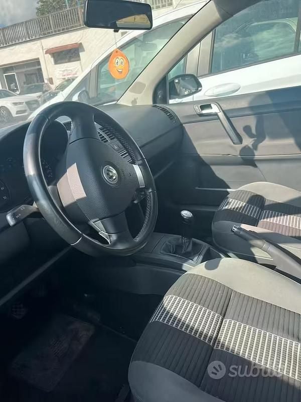 Usata VW Polo Comfortline 70 CV (51 kW) 2009 Grigio Utilitaria
