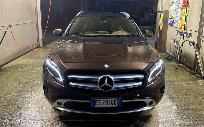 Usata Mercedes GLA200 136 CV (100 kW) 2015 SUV
