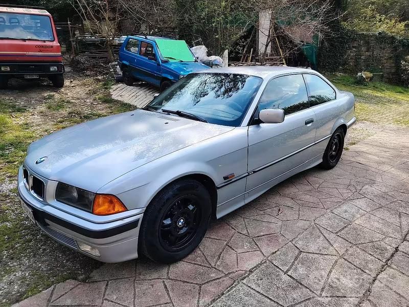 Usata BMW 318 140 CV (102 kW) 1996 Coupé