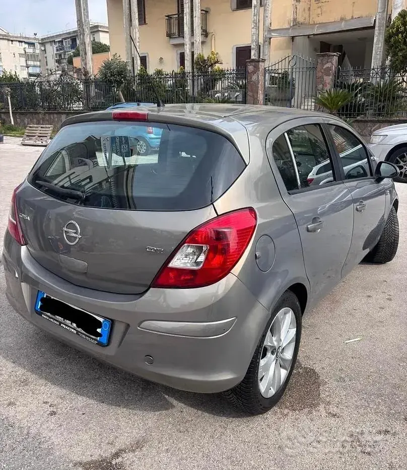 Usata Opel Corsa 75 CV (55 kW) 2013 Giallo Utilitaria