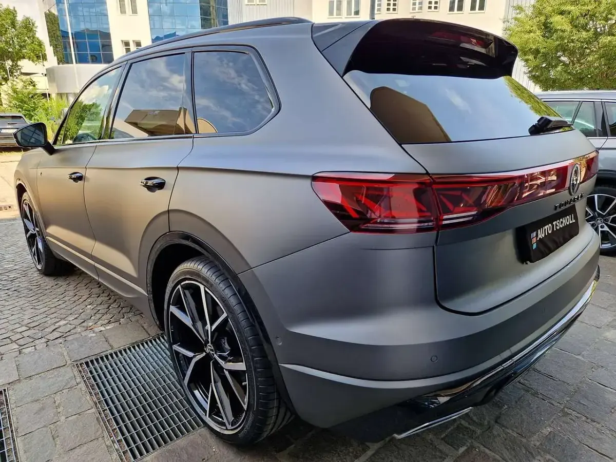 Usata VW Touareg Style 286 CV (210 kW) 2025 Siliziumgrau matt SUV
