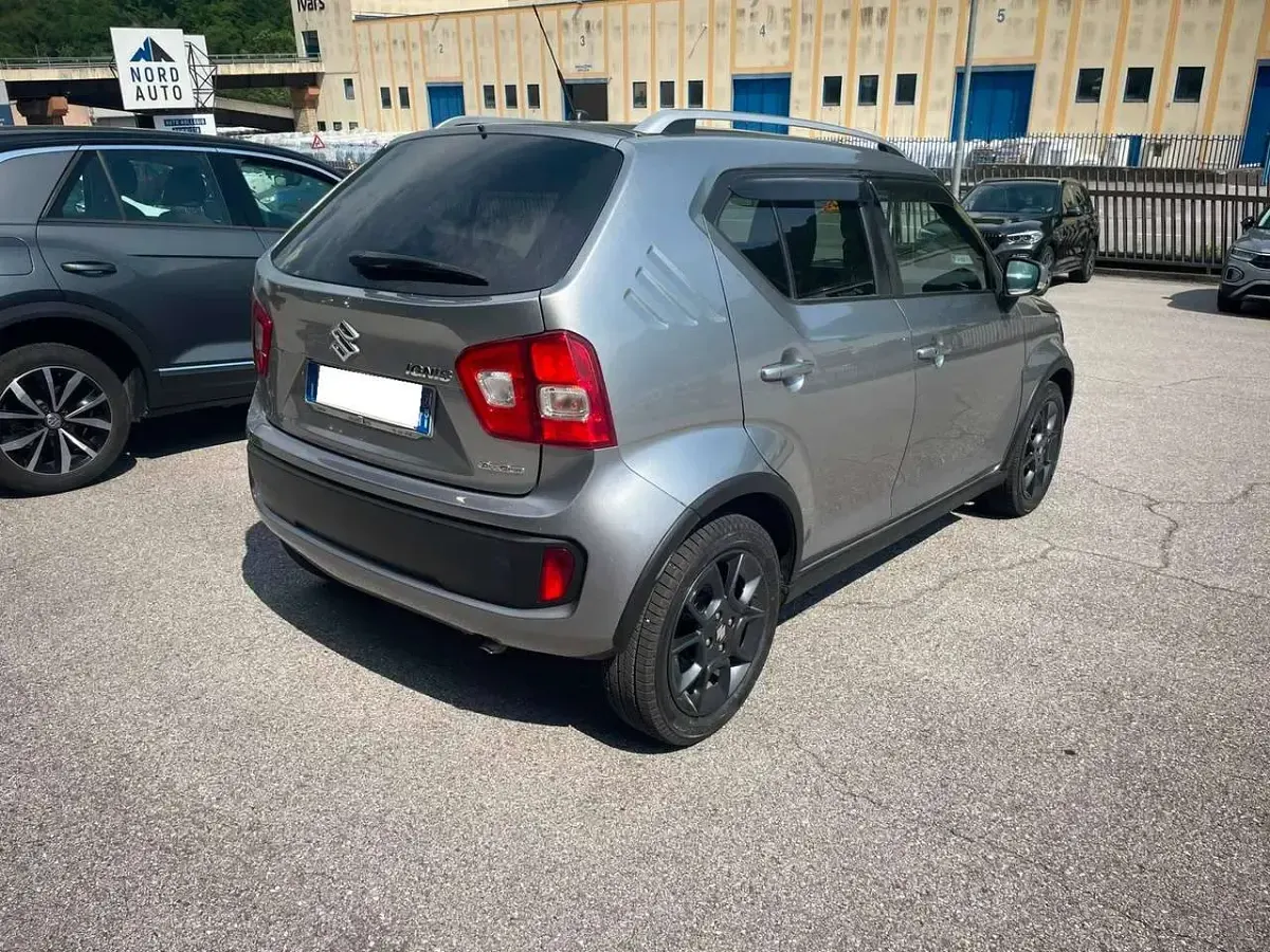 Usata Suzuki Ignis 90 CV (66 kW) 2017 Grigio SUV