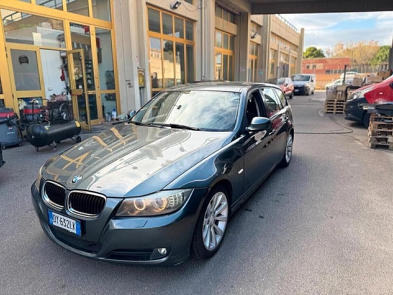 Usata BMW 320 176 CV (129 kW) 2009 Grigio Station wagon