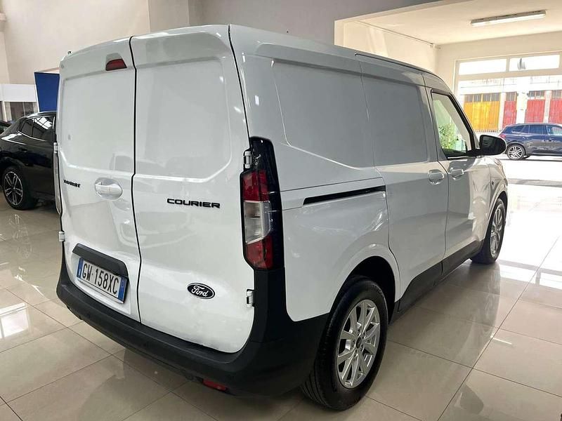 Usata Ford Transit Titanium 101 CV (74 kW) 2024 Frozen white Furgone