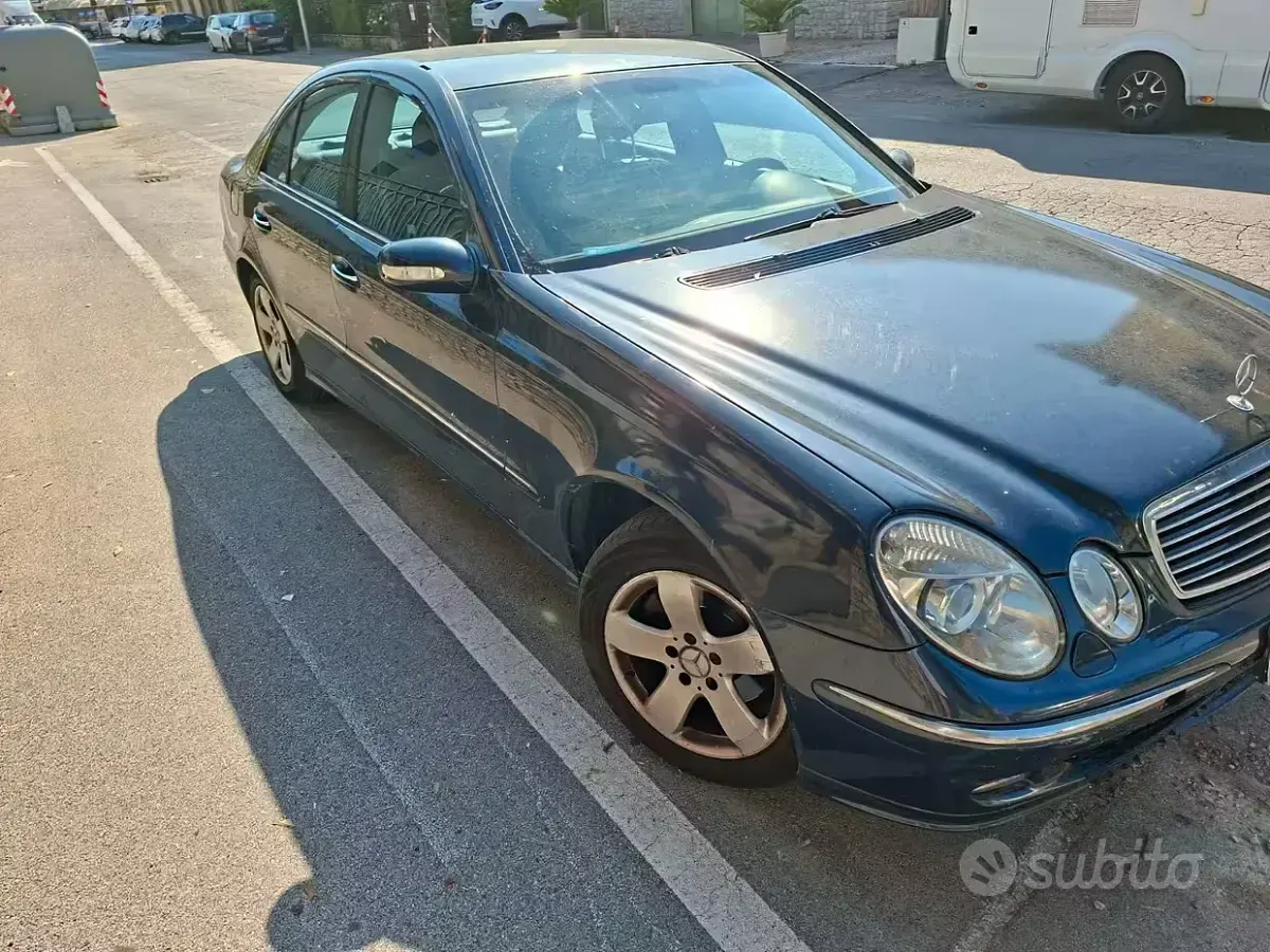 Usata Mercedes E200 150 CV (110 kW) 2003 Berlina