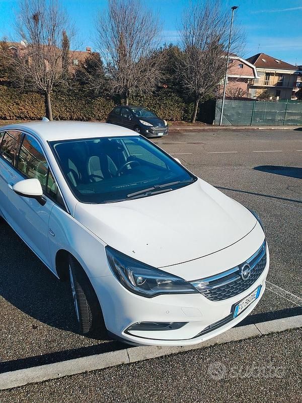 Usata Opel Astra Innovation 136 CV (100 kW) 2016 Bianco Berlina