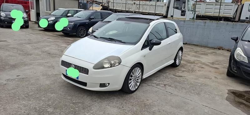 Usata Fiat Grande Punto Sport 90 CV (66 kW) 2009 Bianco Utilitaria