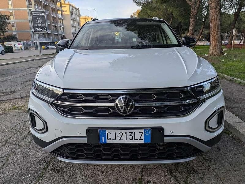Bianco Usata 2022 VW T-Roc Style SUV | 23.500 € (Buon prezzo) - Immagine 1/4