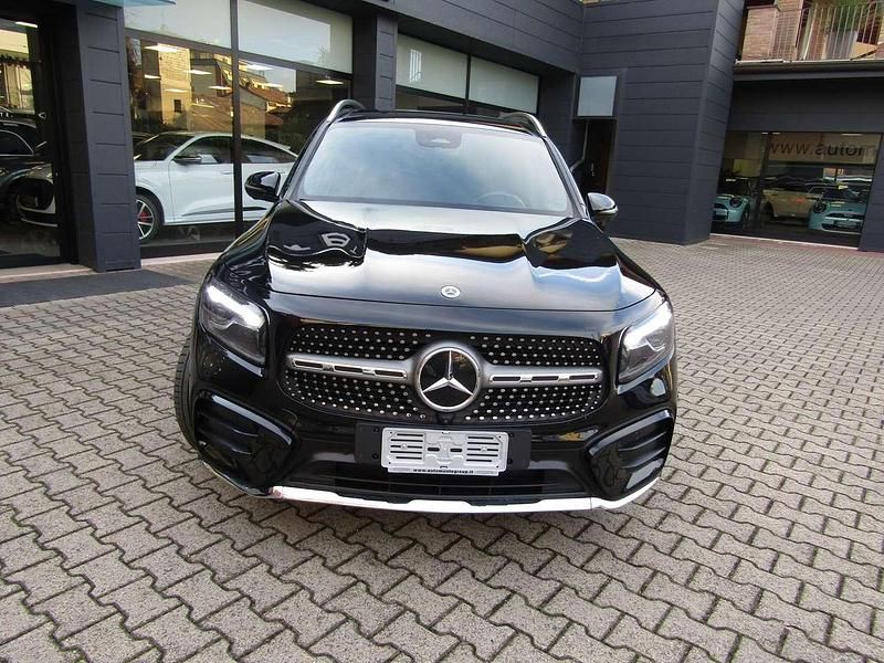 Usata Mercedes GLB200 AMG Line Premium 150 CV (110 kW) 2024 Cosmos black SUV