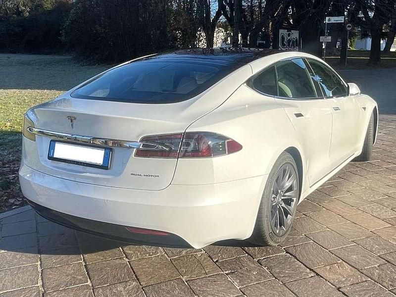 Usata Tesla Model S 158 kW (215 CV) 2020 Bianco Utilitaria