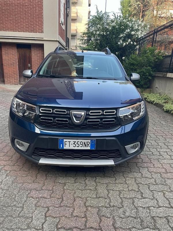 Blu Usata 2018 Dacia Sandero Due volumi | 9000 € (Ottimo prezzo) - Immagine 1/4