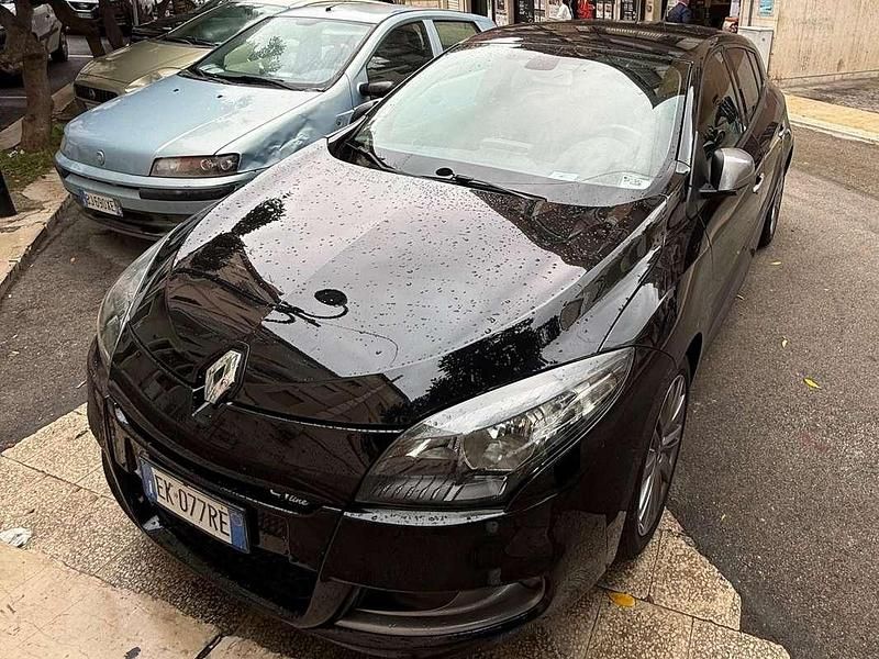 Usata Renault Mégane III LIMITED 102 CV (75 kW) 2011 Station wagon