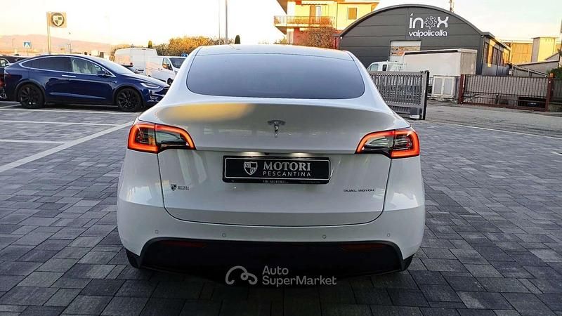Usata Tesla Model Y 152 kW (208 CV) 2022 Bianco SUV