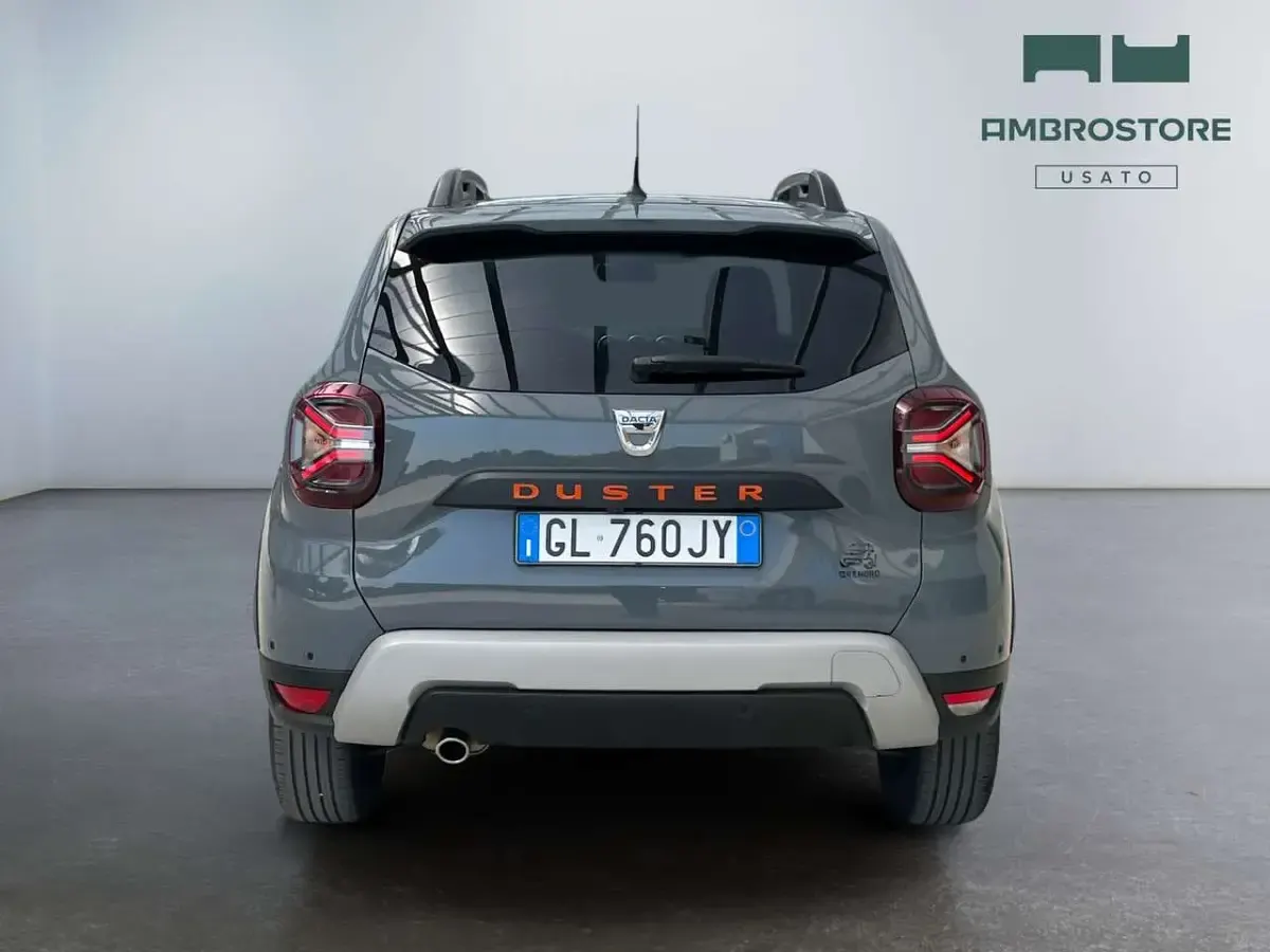 Usata Dacia Duster Extreme 101 CV (74 kW) 2022 Grey matter SUV