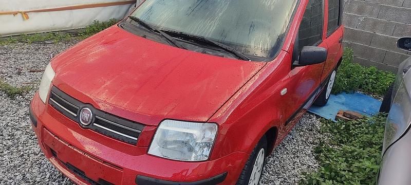Rosso Usata 2009 Fiat Panda Dynamic Due volumi | 4700 € (Buon prezzo) - Immagine 1/4