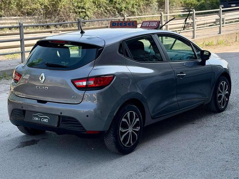 Usata Renault Clio IV 75 CV (55 kW) 2014 Grigio Berlina