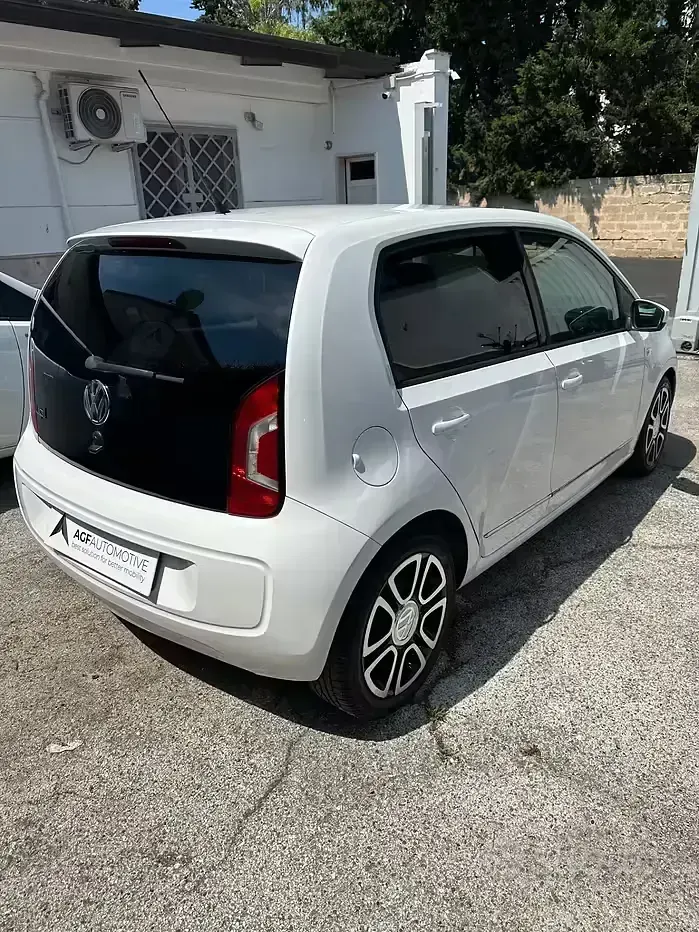 Usata VW up! Highline 75 CV (55 kW) 2012 Bianco Utilitaria