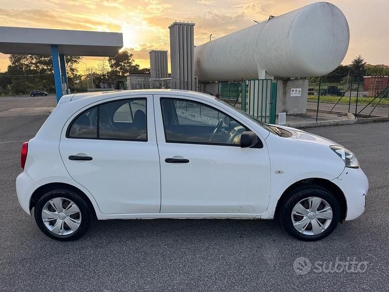 Usata Nissan Micra Visia 80 CV (58 kW) 2015 Bianco Utilitaria