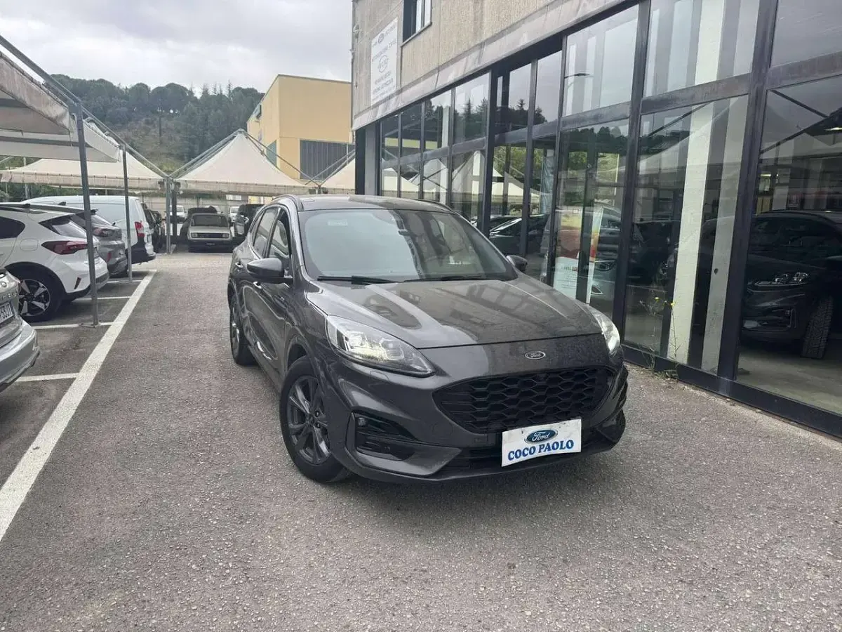 Usata Ford Kuga ST-Line X 152 CV (111 kW) 2020 Magnetic grey SUV