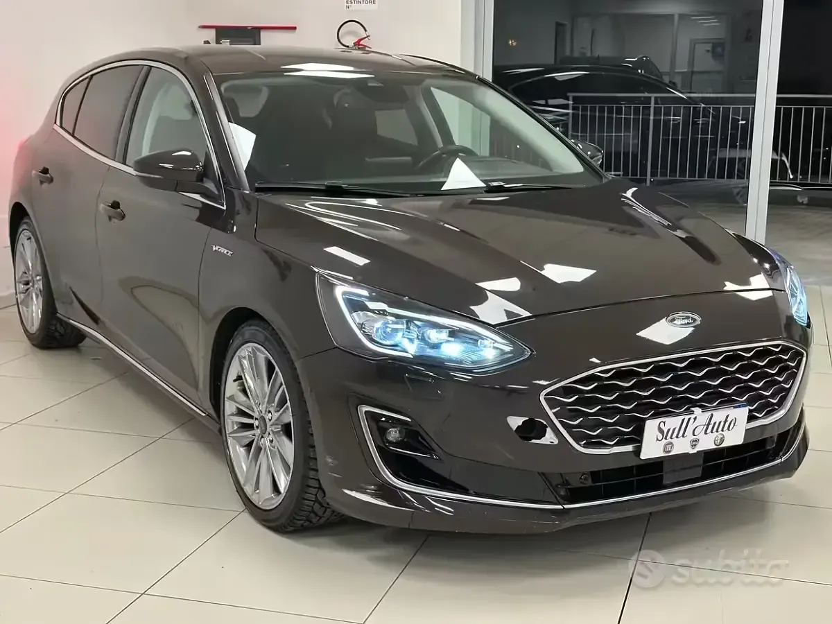 Usata Ford Focus Vignale 120 CV (88 kW) 2019 Marrone Berlina