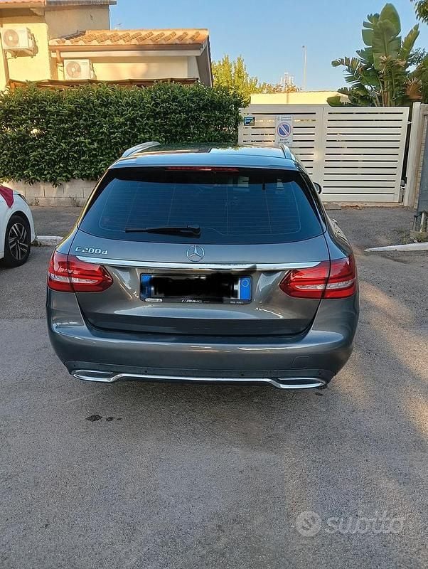 Usata Mercedes C200 136 CV (100 kW) 2018 Grigio Station wagon