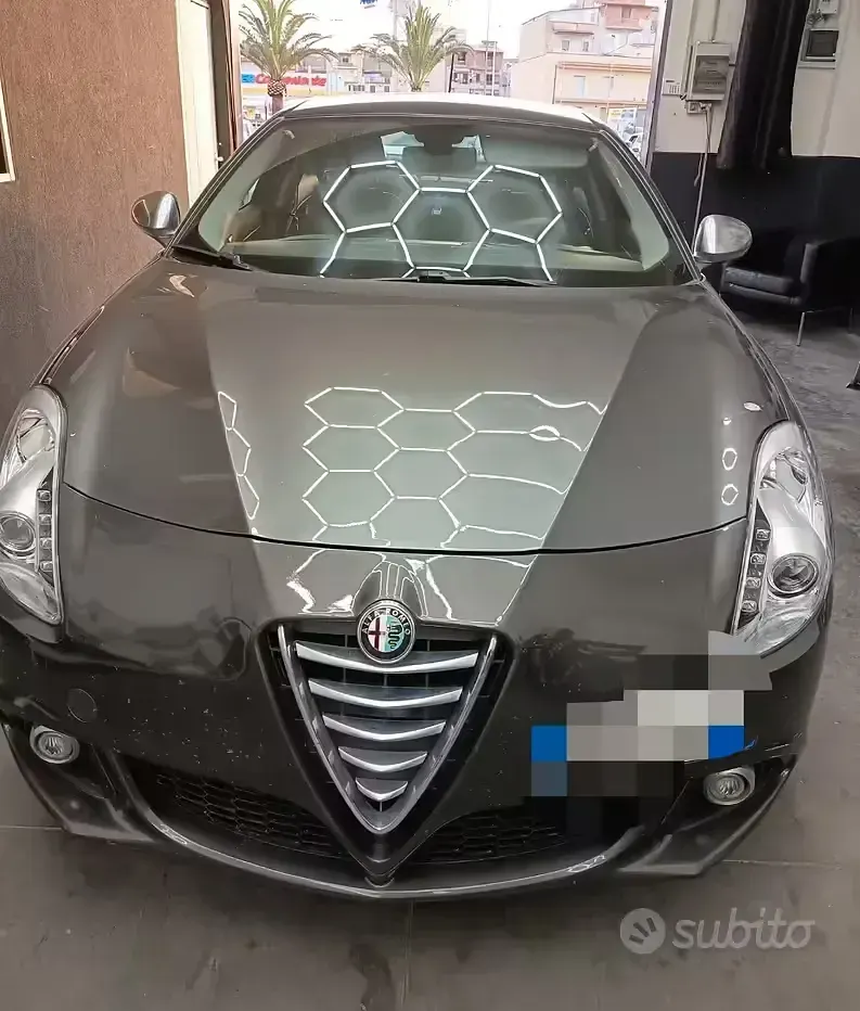 Usata Alfa Romeo Giulietta 105 CV (77 kW) 2013 Grigio Utilitaria