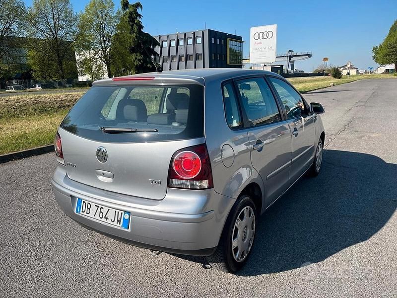 Occasion VW Polo Trendline 69 ch (50 kW) 2006 Gris Citadine