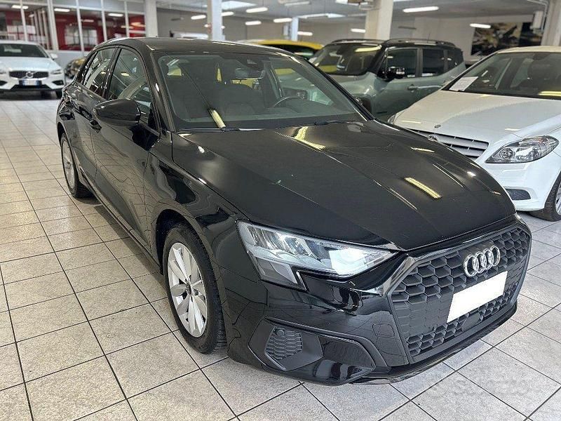 Usata Audi A3 Business 116 CV (85 kW) 2022 Nero metallizzato Berlina