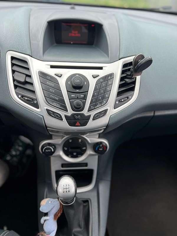 Usata Ford Fiesta Titanium 68 CV (50 kW) 2009 Berlina