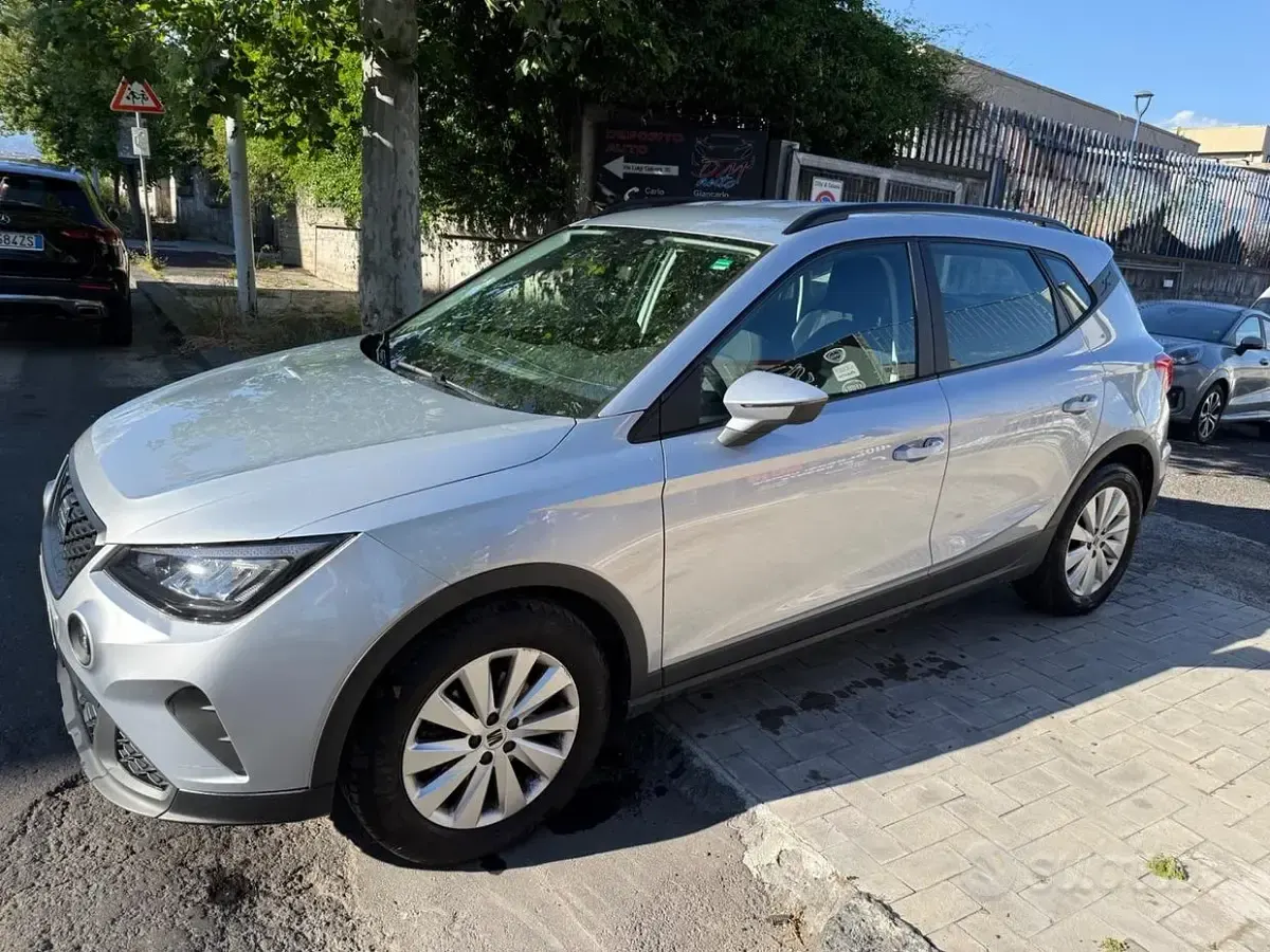 Usata Seat Arona Reference 95 CV (69 kW) 2022 Grigio SUV