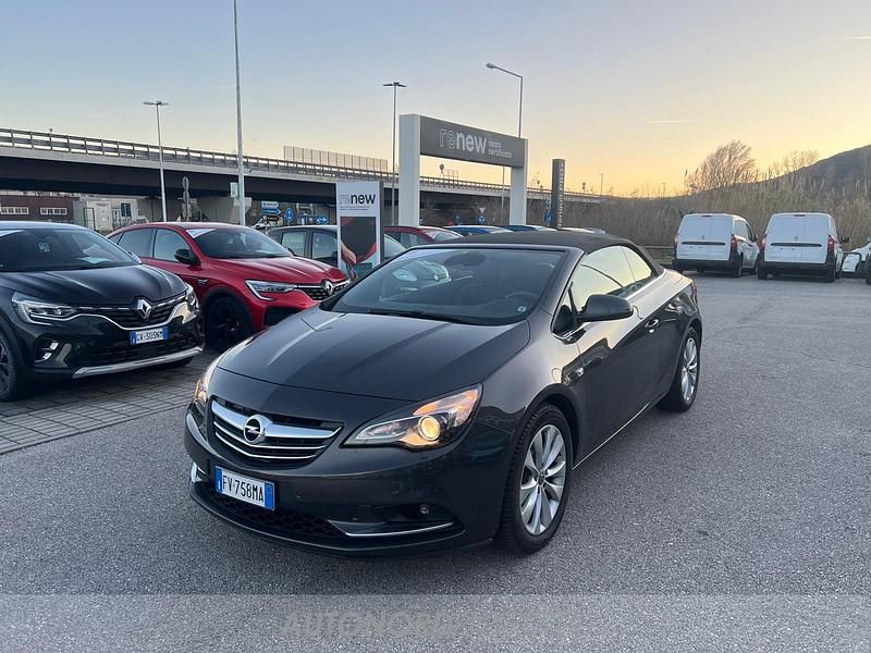 Int Usata 2019 Opel Cascada Cosmo Cabrio | 11.900 € - Immagine 1/4