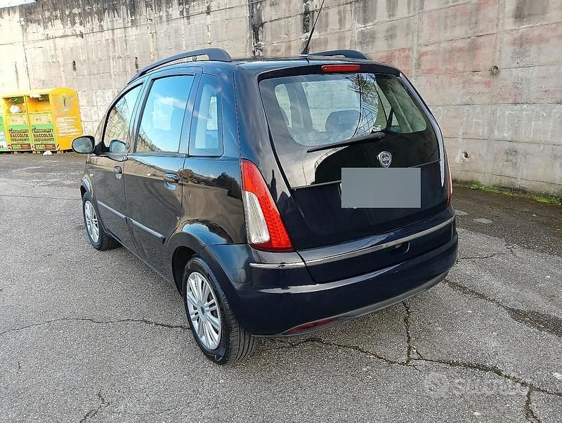 Usata Lancia Musa 78 CV (57 kW) 2010 Blu Monovolume