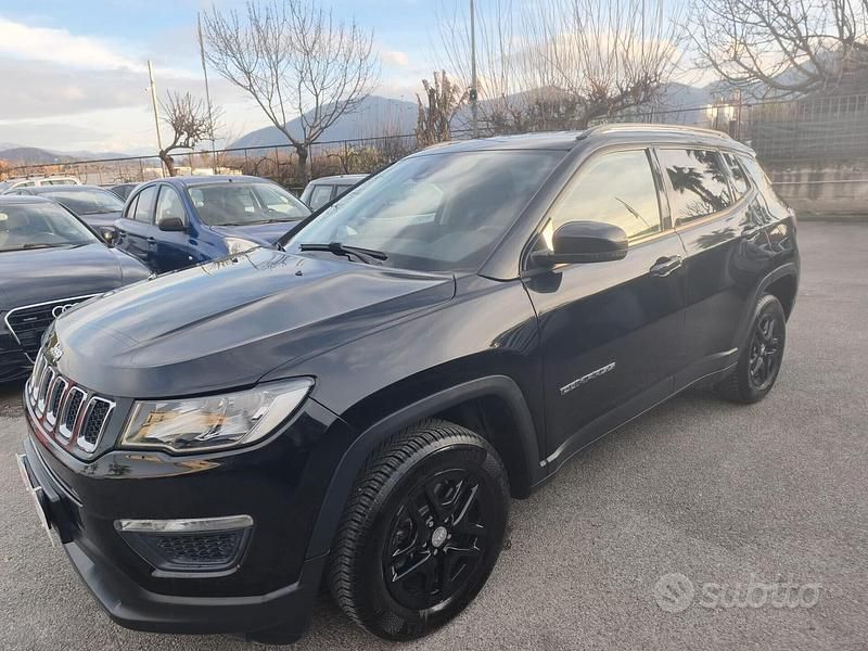 Begagnad Jeep Compass Sport 120 HK (88 kW) 2019 Svart SUV