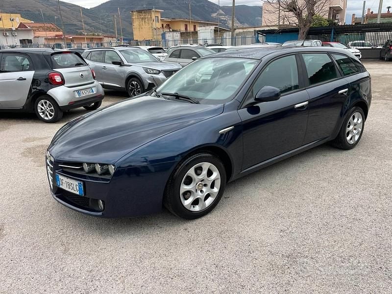 Usata Alfa Romeo 159 Distinctive 150 CV (110 kW) 2007 Blu Station wagon