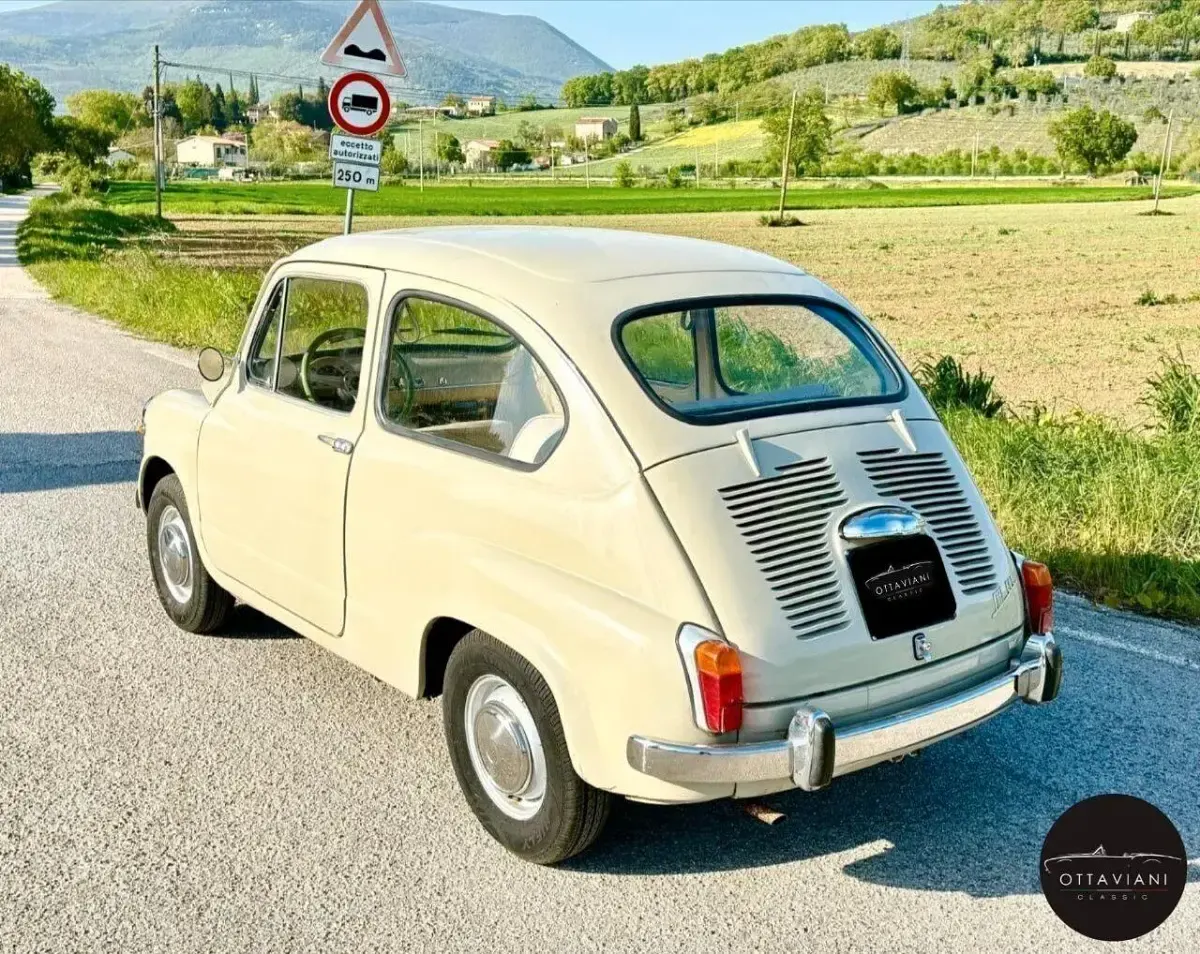 Usata Fiat 600D 29 CV (21 kW) 1968 Beige Utilitaria